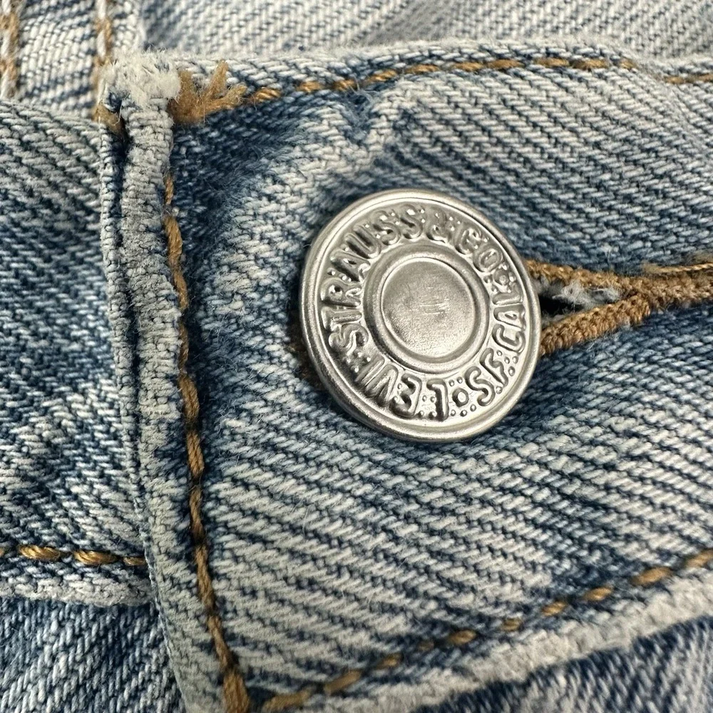 VTG‎ Levi's 560 Comfort Fit 38x34 Tapered Loose Jeans Light Wash Distressed Y2K